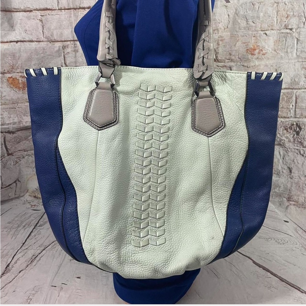 orYANY Leather Purse Bag Hobo Shoulder 
Light Gray & Blue

Magnetic Closure